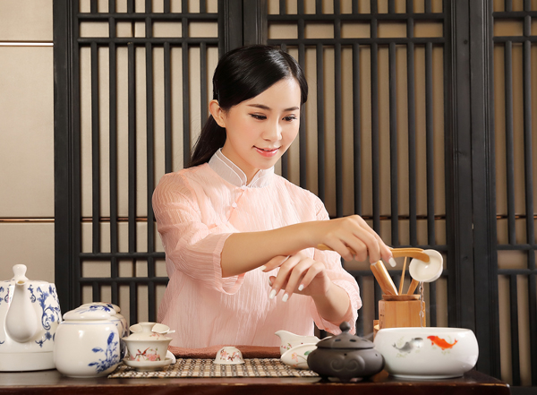 经常去长沙芙蓉靠谱男士会馆，这家私藏已久的店推荐给你